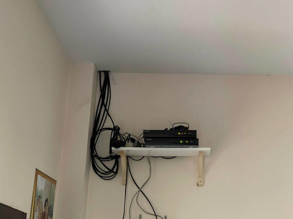 ชั้นวาง NVR เดินสายกล้องวงจรปิดมาที่ชุดนี้